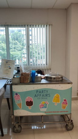 Ice Cream Live Station