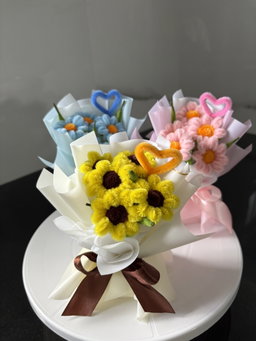 Yellow mini standing bouquet