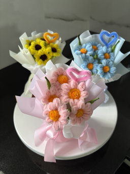 3 mini standing bouquets bundle