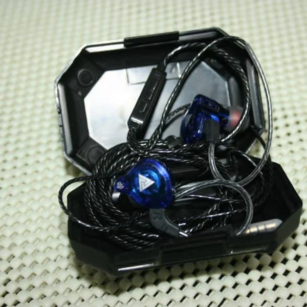 Audifonos QKZ AK6_2
