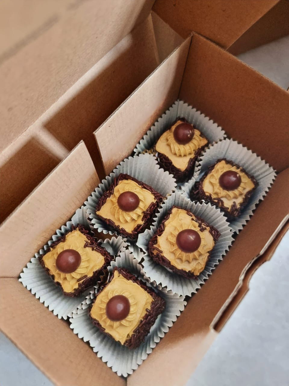 ʜᴀᴍᴘᴇʀs ᴍɪɴɪᴄᴀᴋᴇs ғᴏʀ ᴀɴɴɪᴠᴇʀsᴀʀʏ ᴇᴠᴇɴᴛs🍰 _0