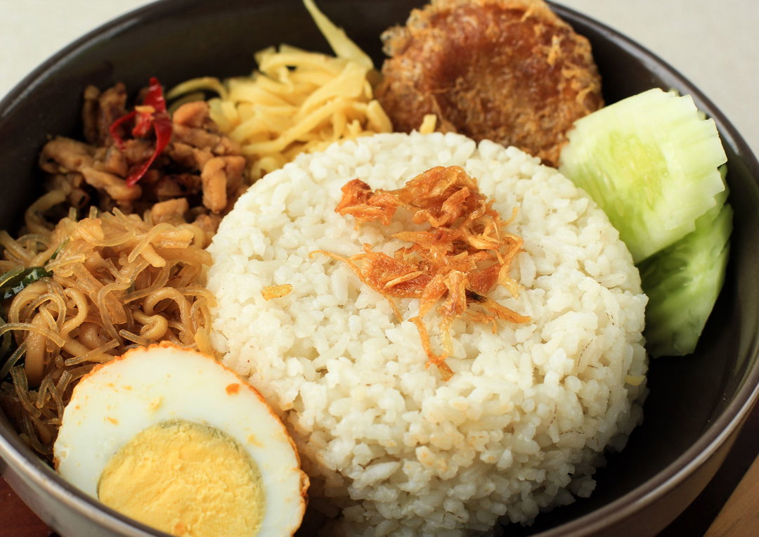 Nasi Uduk - Coconut rice with chicken
