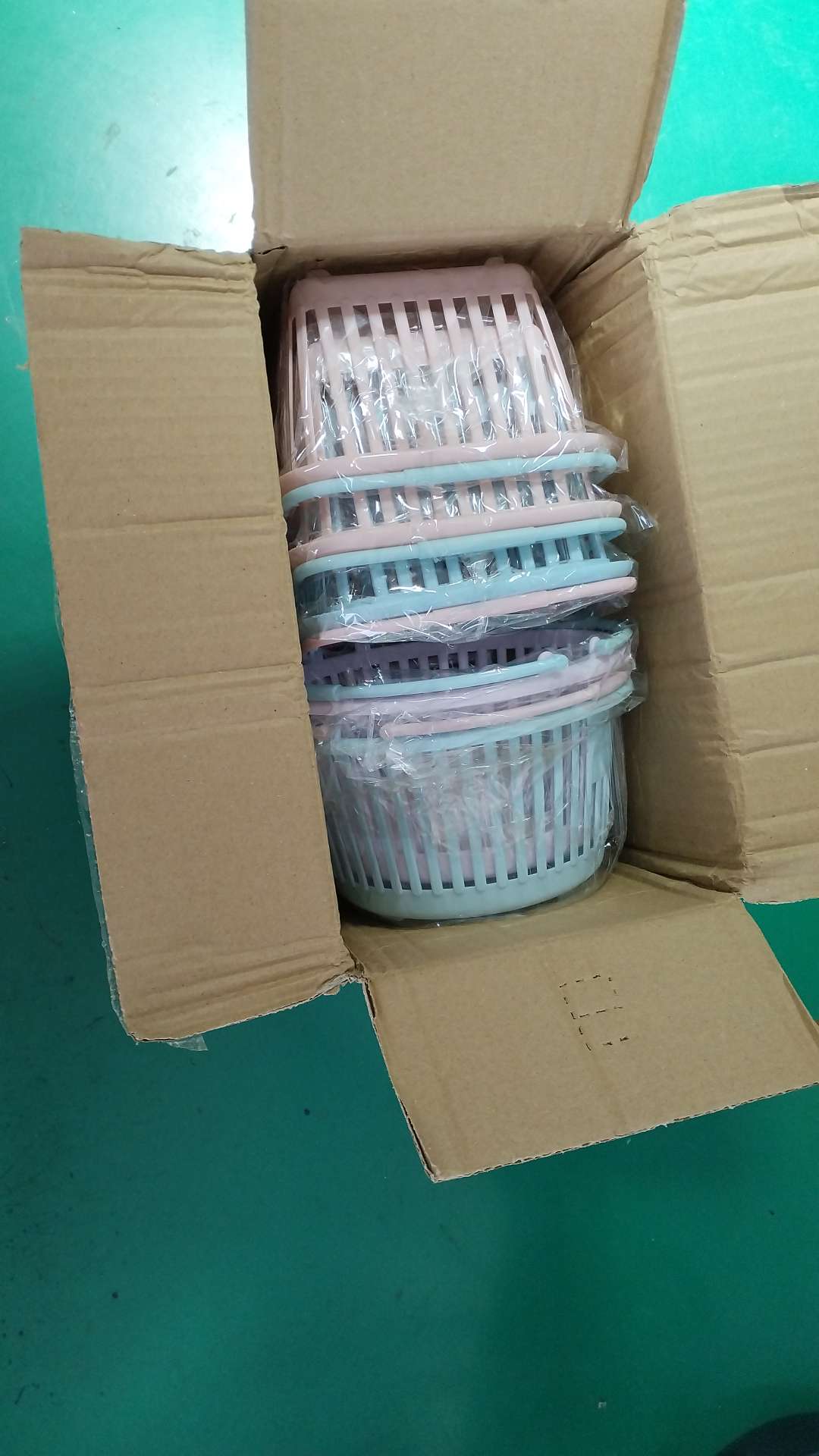 Miscellaneous items organizer and storage basket_1