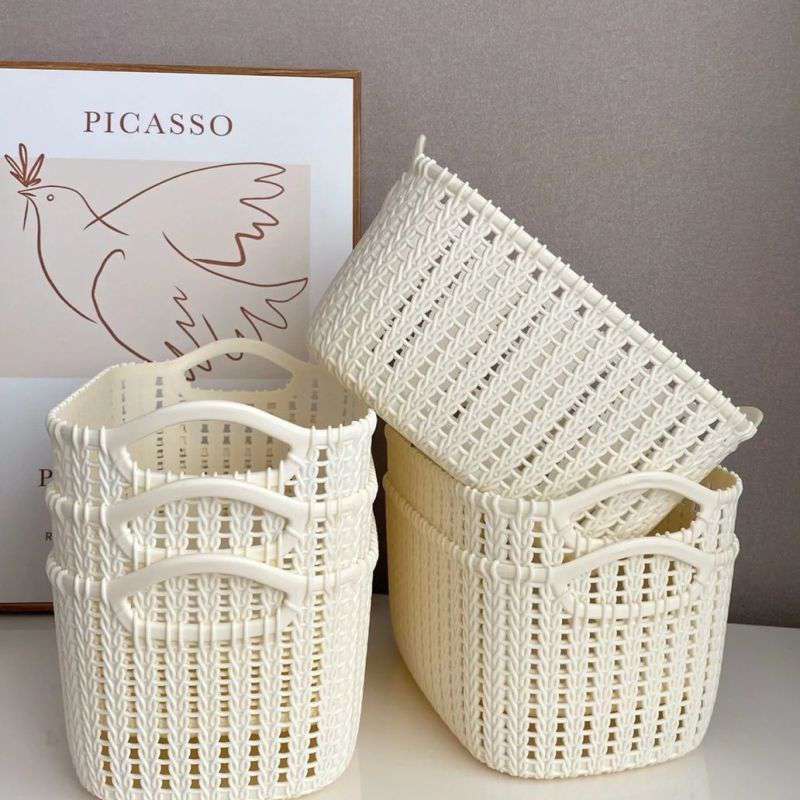 Plastic storage basket 