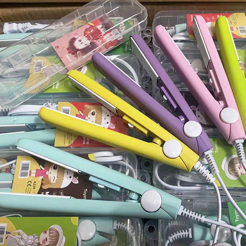 Portable hair straightener 