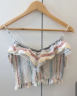 Blusita tipo Crop top 