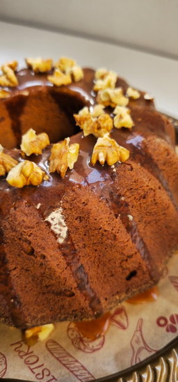 Majdool Cake with Caramel Sauce