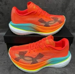 UNDER ARMOUR VELOCITI ELITE 3
