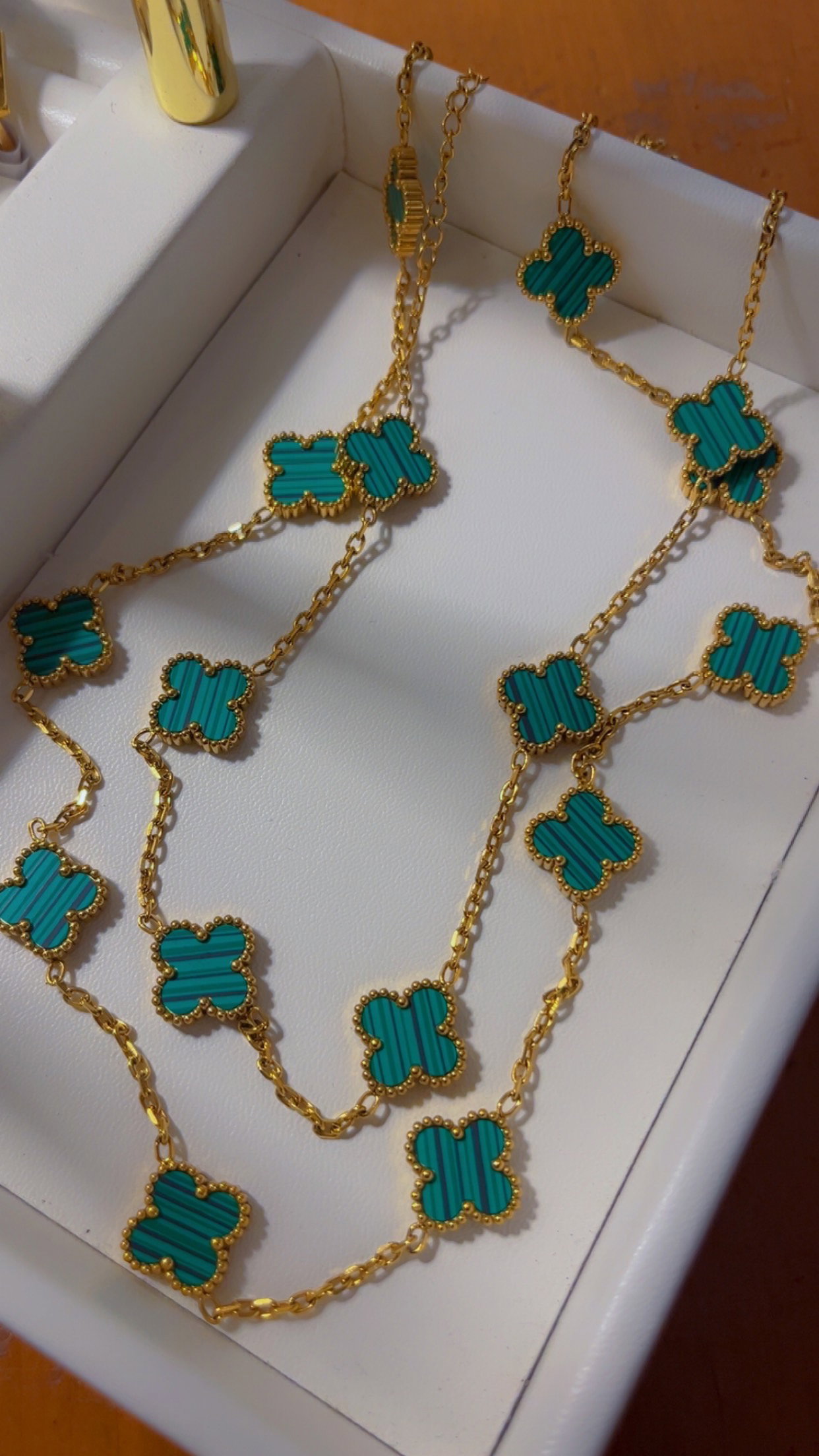 Green & Gold Clover Necklace  _1
