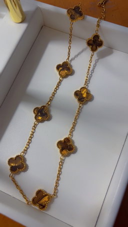 Cat Eye Ten Clover Necklace 