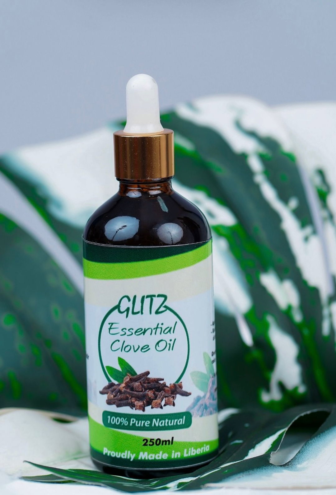 Glitz Natural Essential Clove Oil