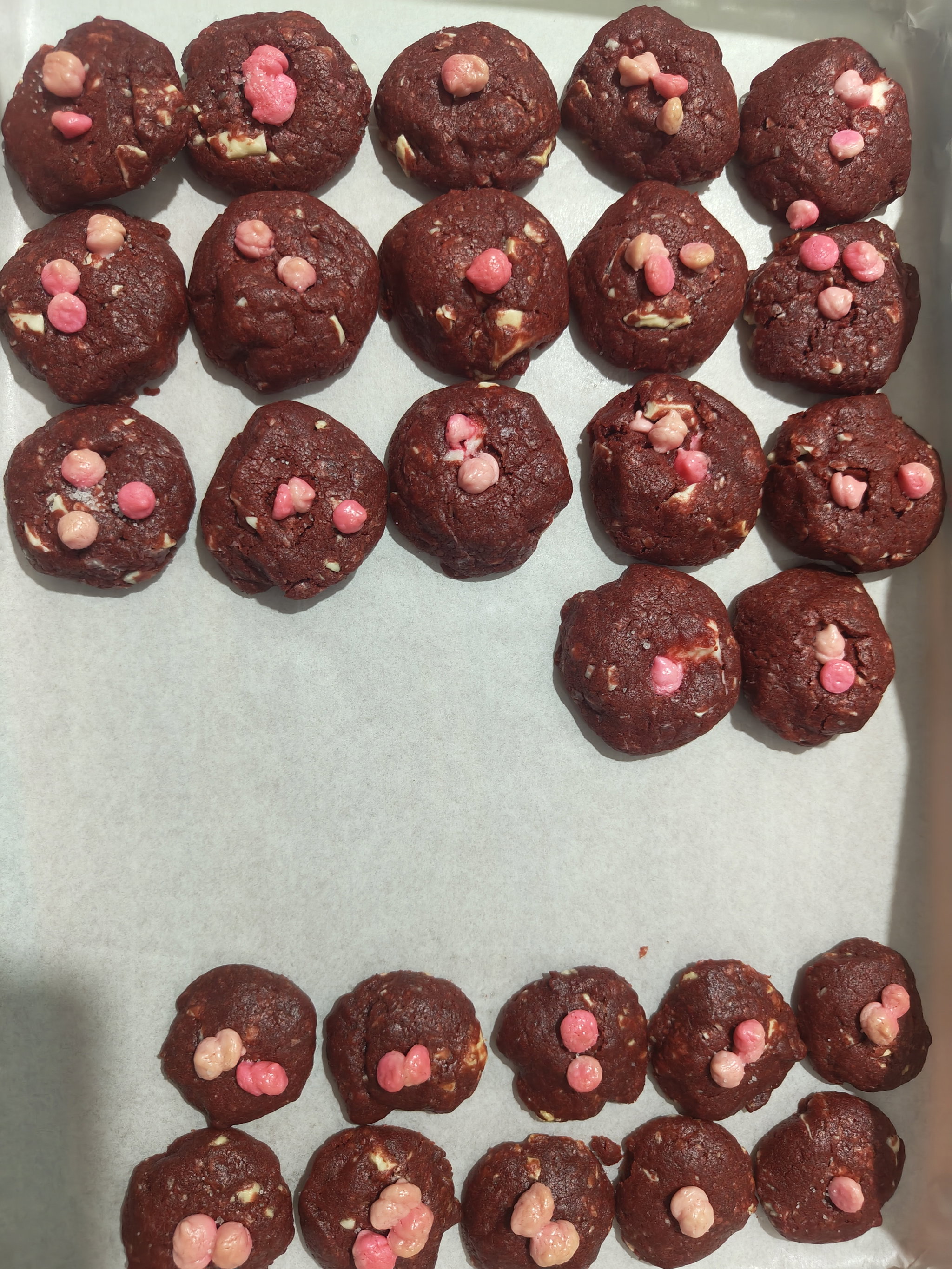 Red Velvet Creamy Cookies_1