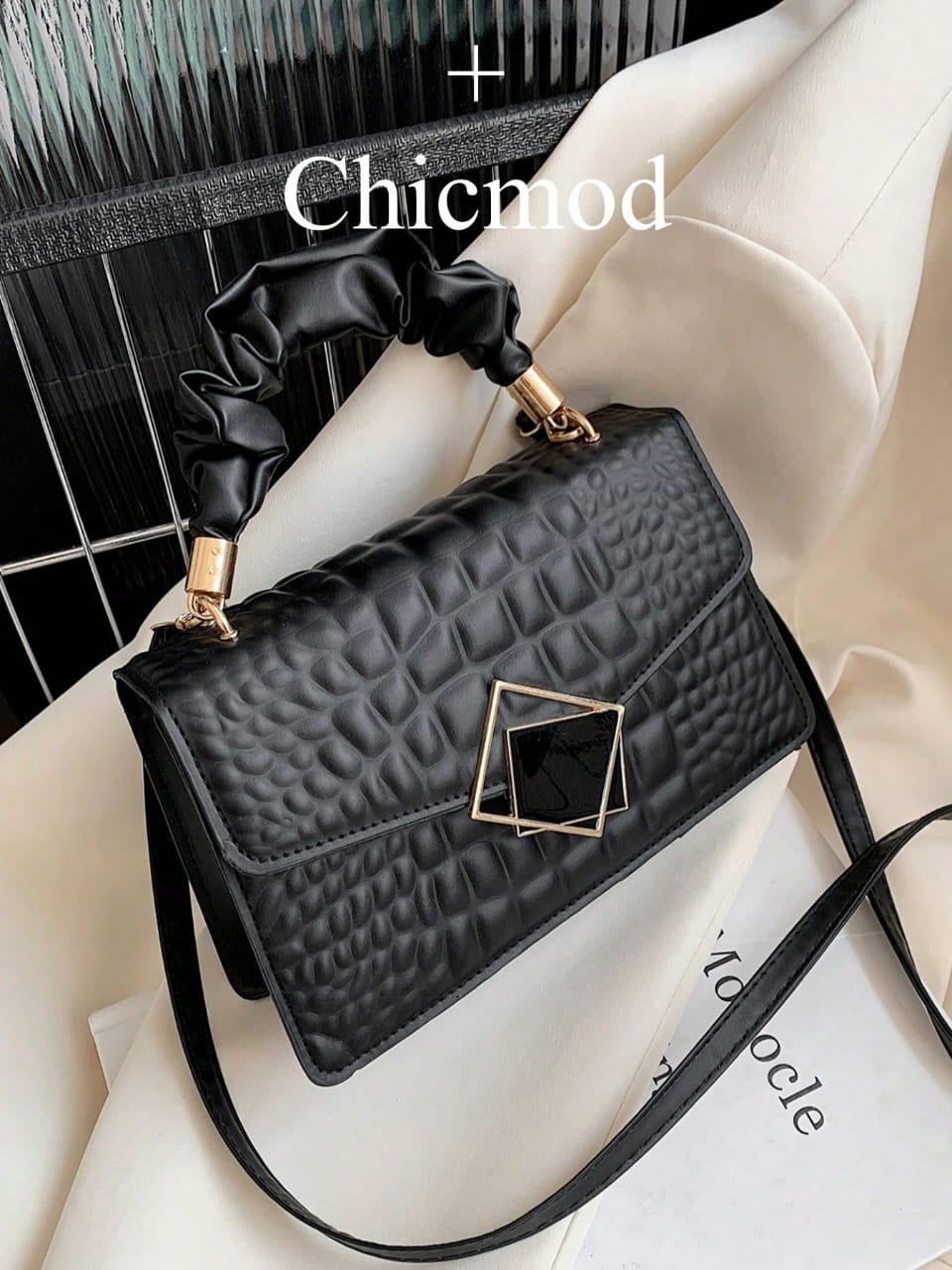 Fashionable Solid Color Crease Hand Bag, Cloud Bag, Crinkle Bag, Crocodile Print, Large Capacity, Stylish Women Handbag, Suitable For Shopping, Wallet, Shopping, Young Women, College Students, Newbies, White-Collar Workers. Ideal For Office, University, Work, Business, Commuting, Outdoor Activities, Travel And Outing