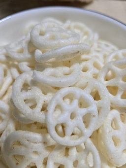Keropok Roda Keju/Potato Wheel Crackers 1kg