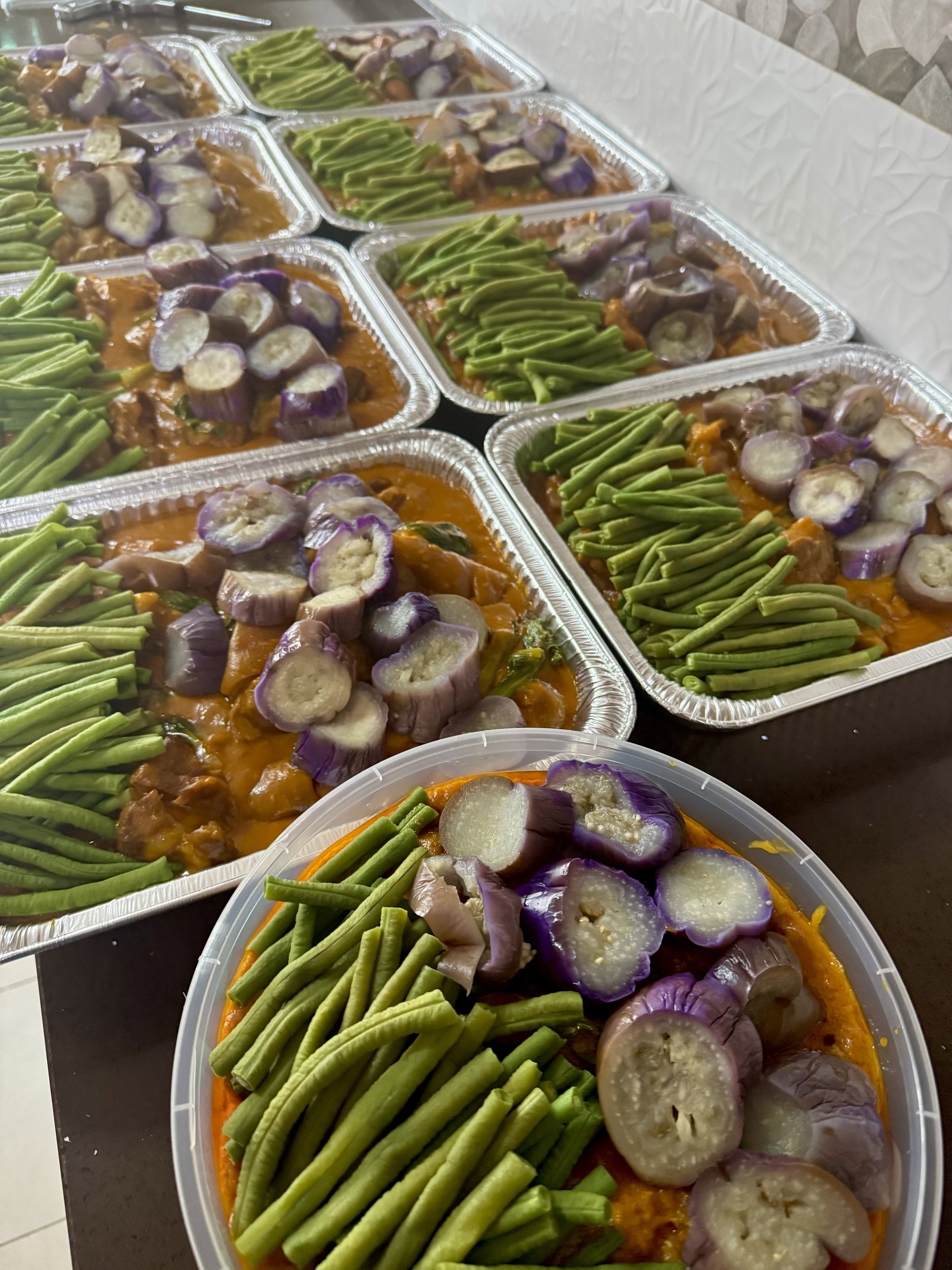 Pork Knuckles Kare kare_0