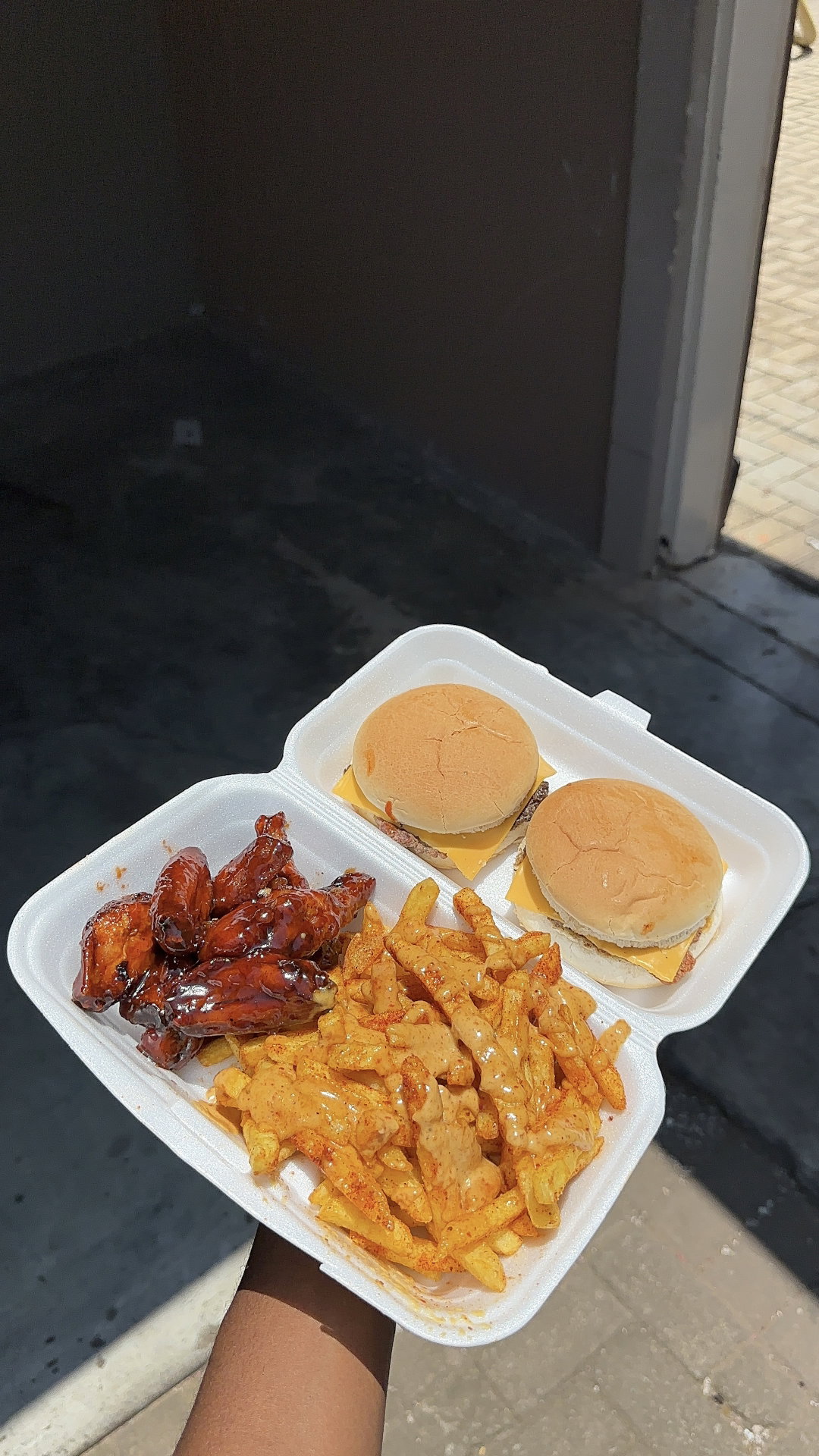 Regular platter + Six Dunked Wings