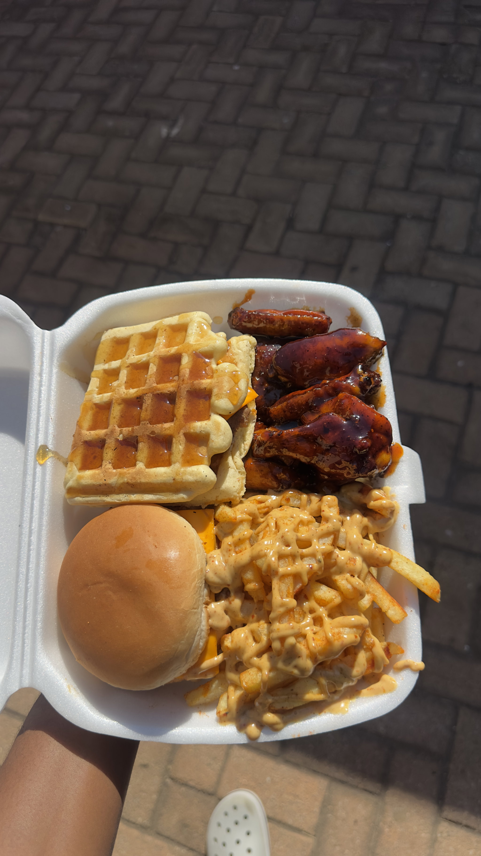 Waffle Platter + Ten Dunked Wings_0