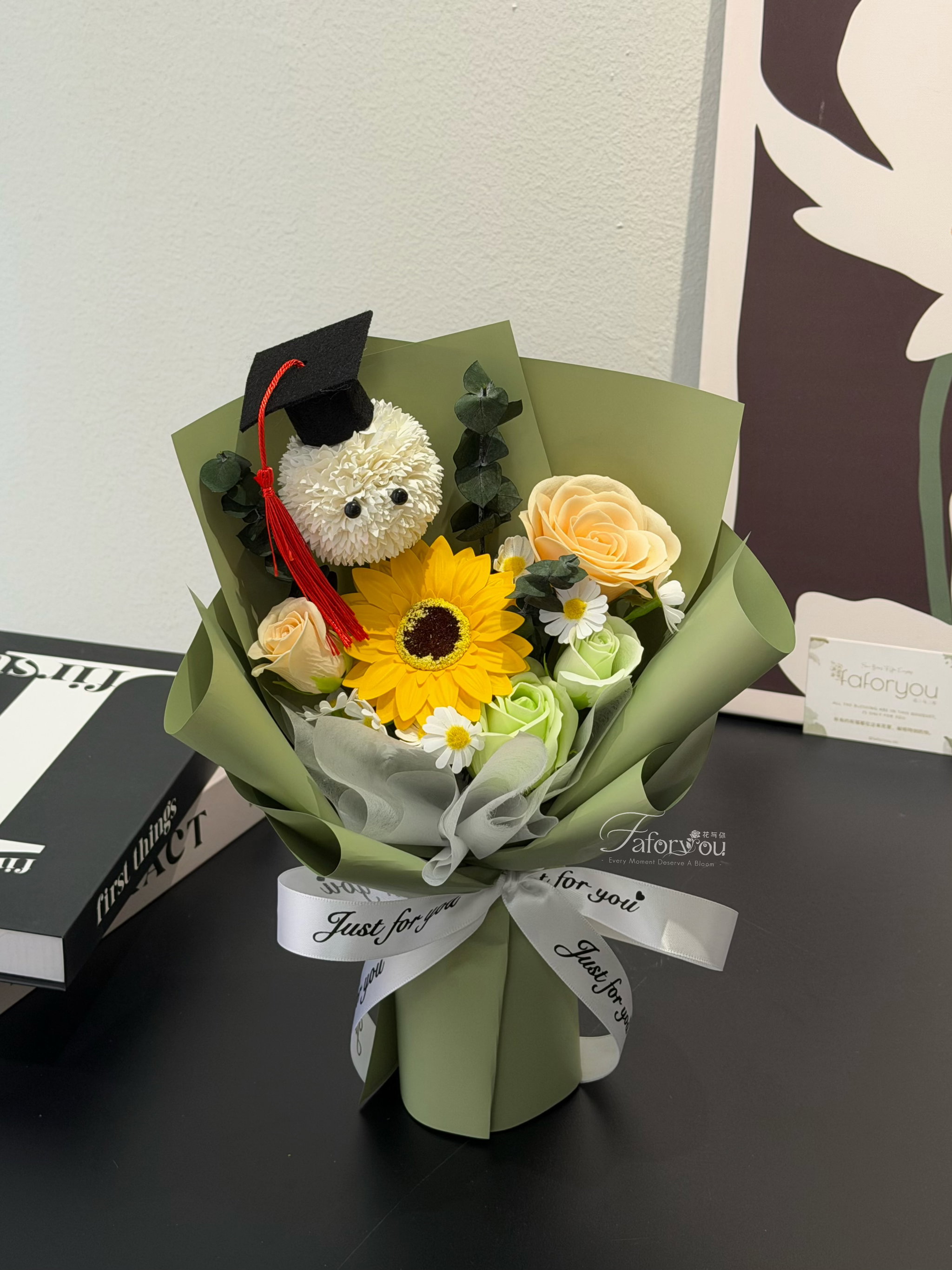 (GP034) Graduation Ping Pong Soap Flower Bouquet  _0