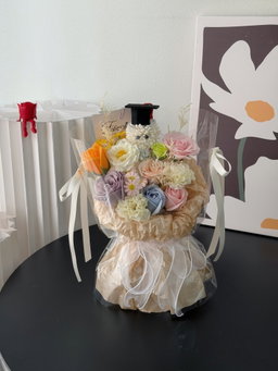 (GP024) Graduation Ping Pong Mixed Transparent Bouquet