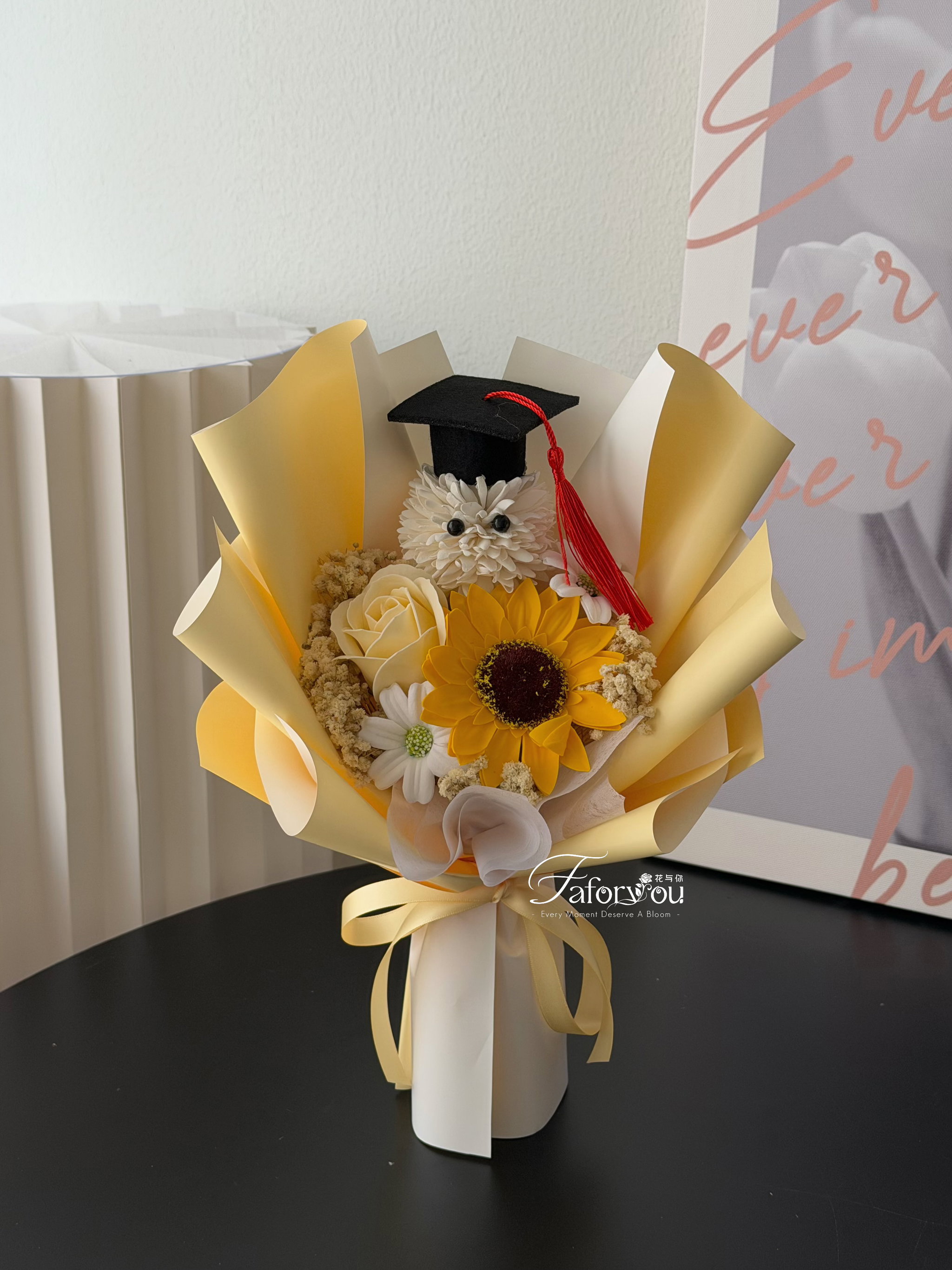 (GP002) Graduation Ping Pong Mixed Bouquet _0