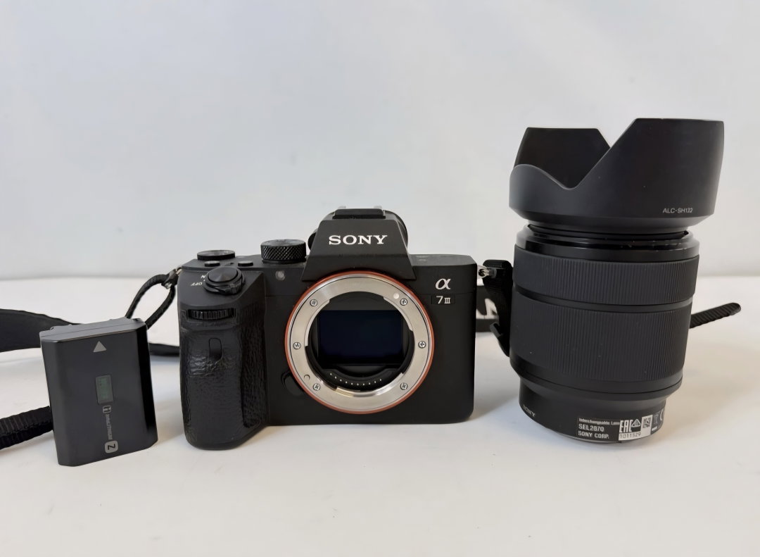 Sony A7 III Mirroless Digital Camera