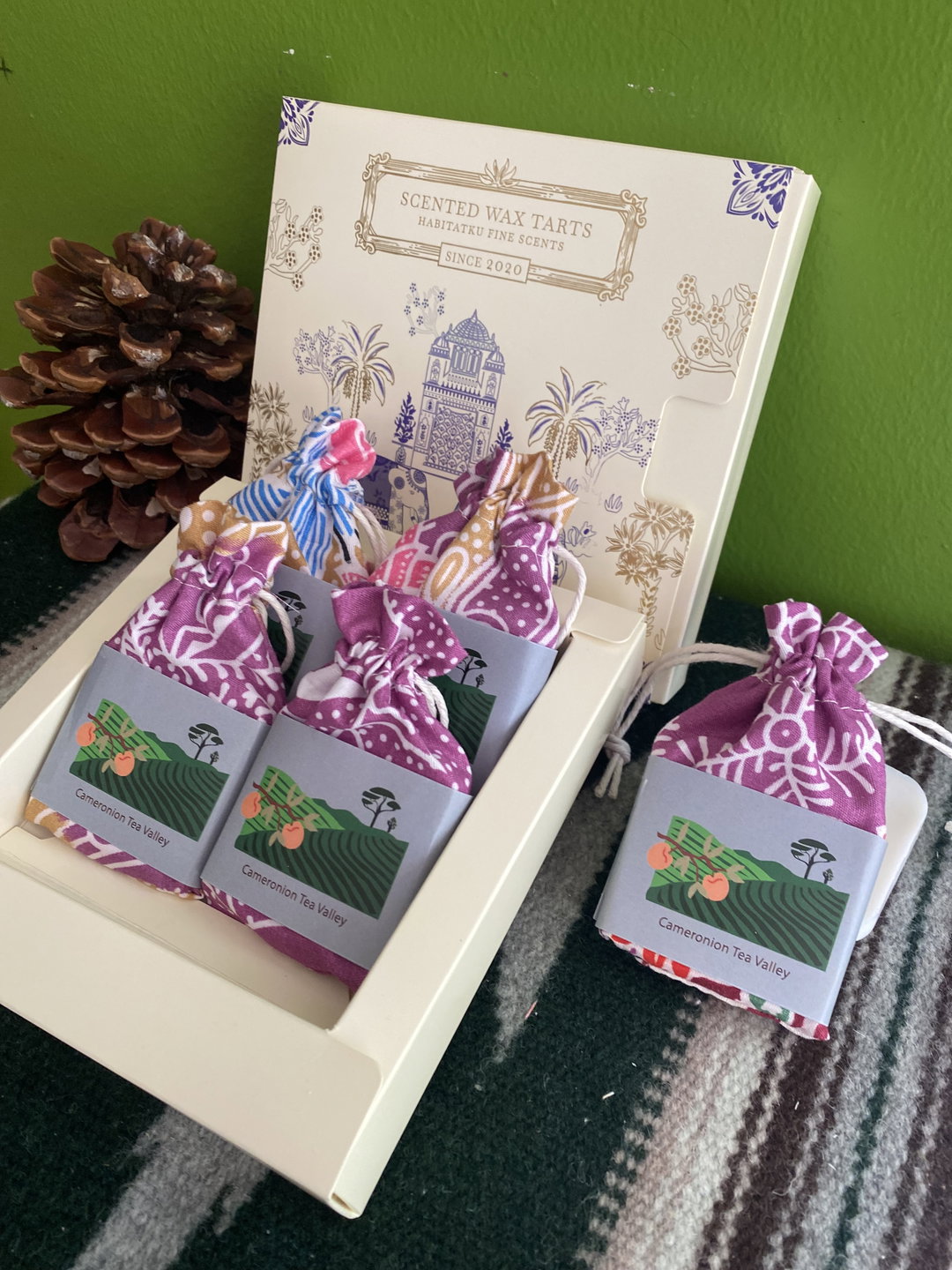 Cameronian Tea Valley (Peach & Black Tea)