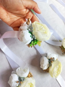 🌹 Rosepeony Corsage 