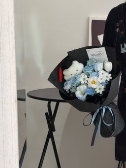 (GC003) Graduation Cloud Doll Soap Flower Bouquet 