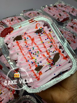 Foil Cake w Whipped Cream