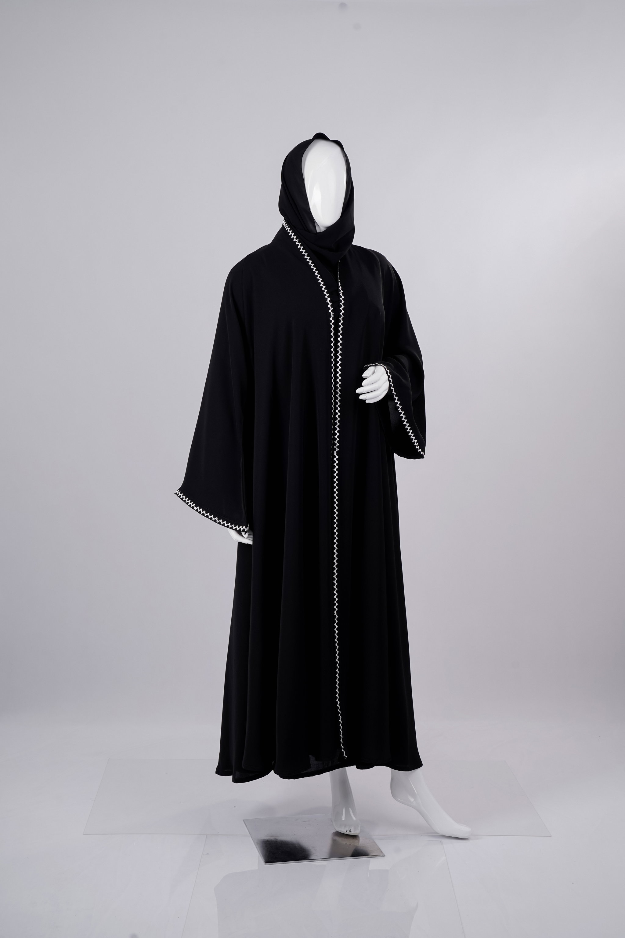 White Zigzag Edge Premium Black Abaya_4