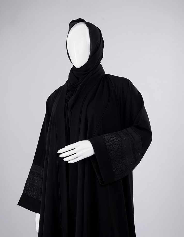 Royal Lace Cuff Premium Black Abaya_6