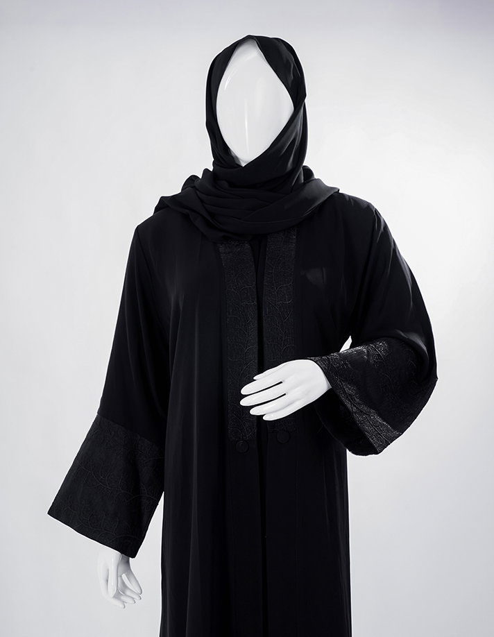 Noir Classic Embroidered Abaya_4