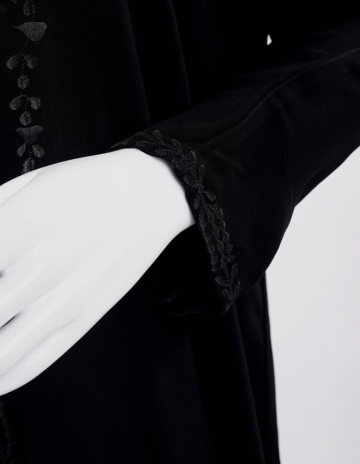 Midnight Threadwork Front-Panel Abaya_5