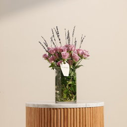 Floward - Flowers in Vases Gifts in Abu Dhabi