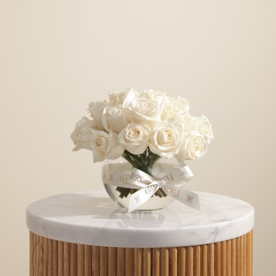 Serene White Roses Vase | 25 Flowers_0