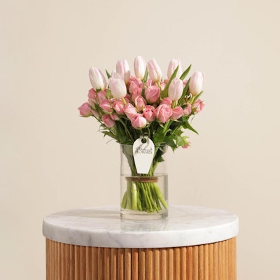 Pure Pink Elegance Flowers Vase_0