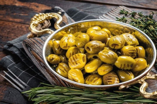 Grilled Green Olives Dipped In Olive Oil_0