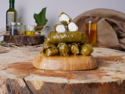 Grape Leaves Stuffed with Labneh Dipped with Oil 800 Ml