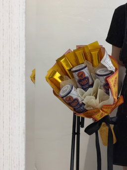 清明啤酒香烟花束  