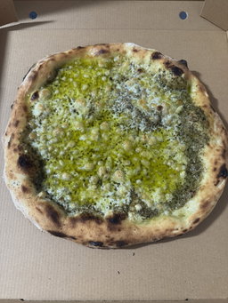פיצה פסטו עדינה