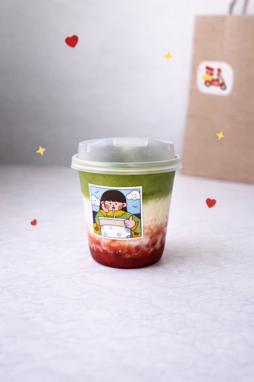 Strawberry Matcha Latte (Iced)🍓 