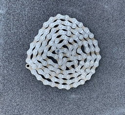 Shimano CN-HG40 (6, 7, 8-Speed Chain)