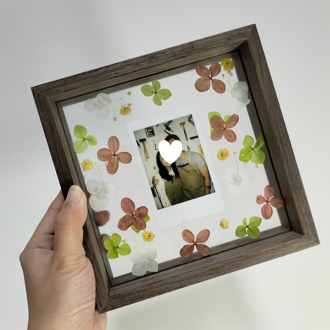Valentine's Day Polaroid Hydrangeas Frame