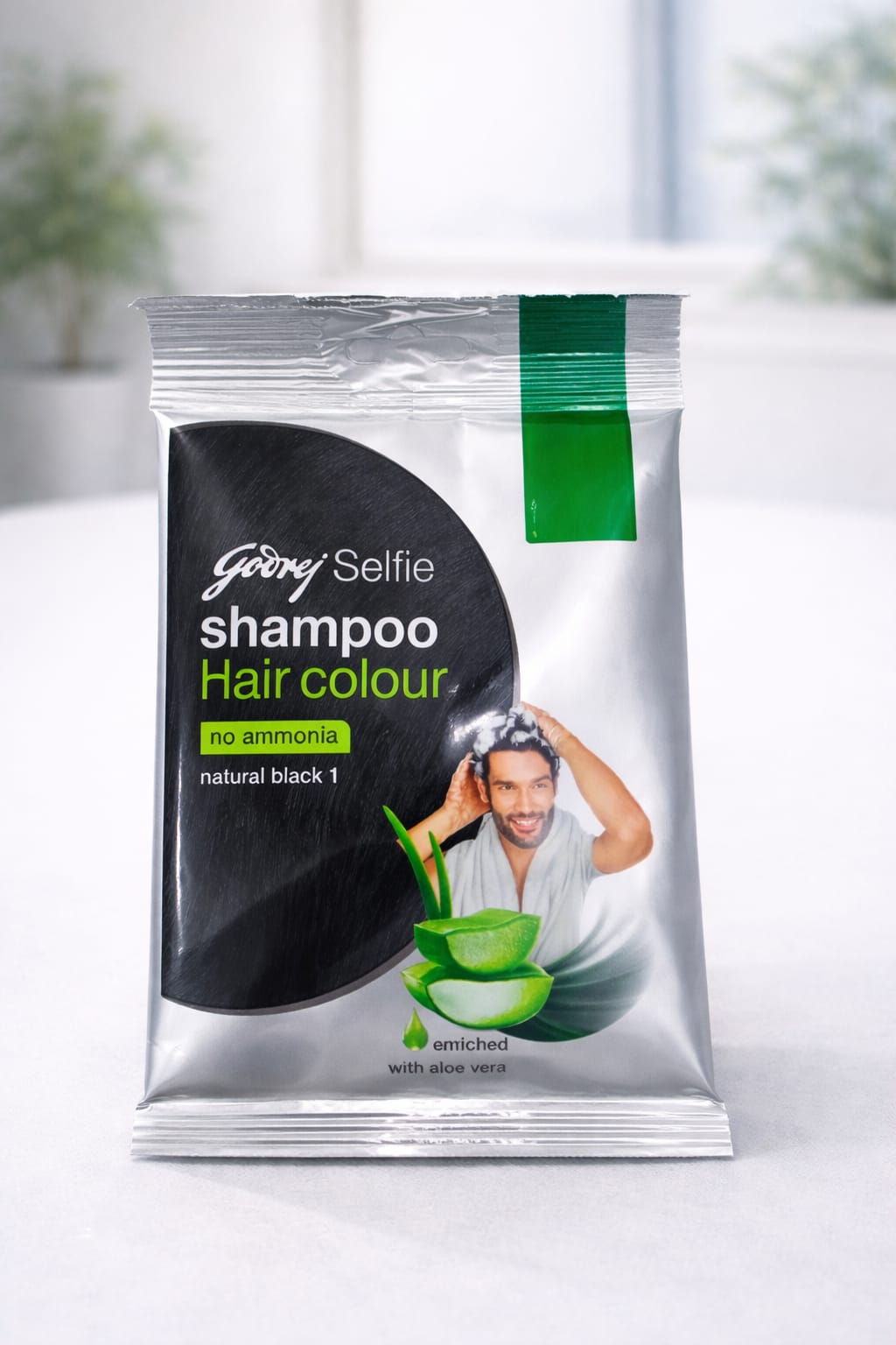 Godrej Selfie Shampoo Hair Colour _0