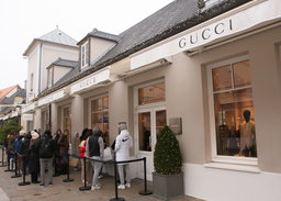 Transfer Paris Outlet ida e volta