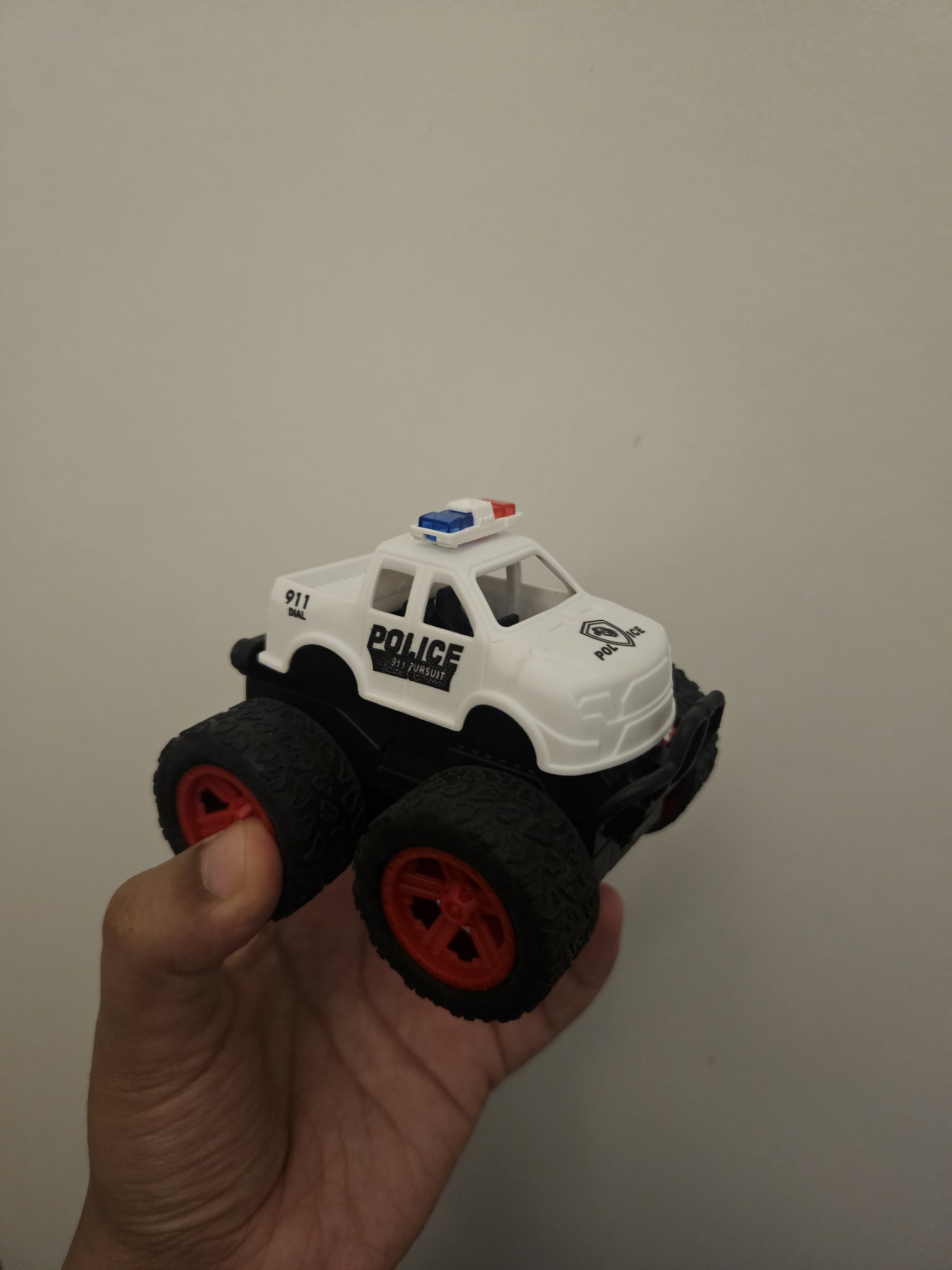 Small monster truck_0