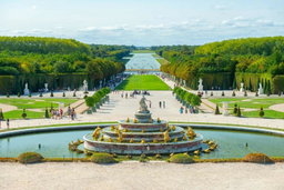 Castelo de Versalhes com Giverny : transfer ida e volta 7 a 8 pessoas