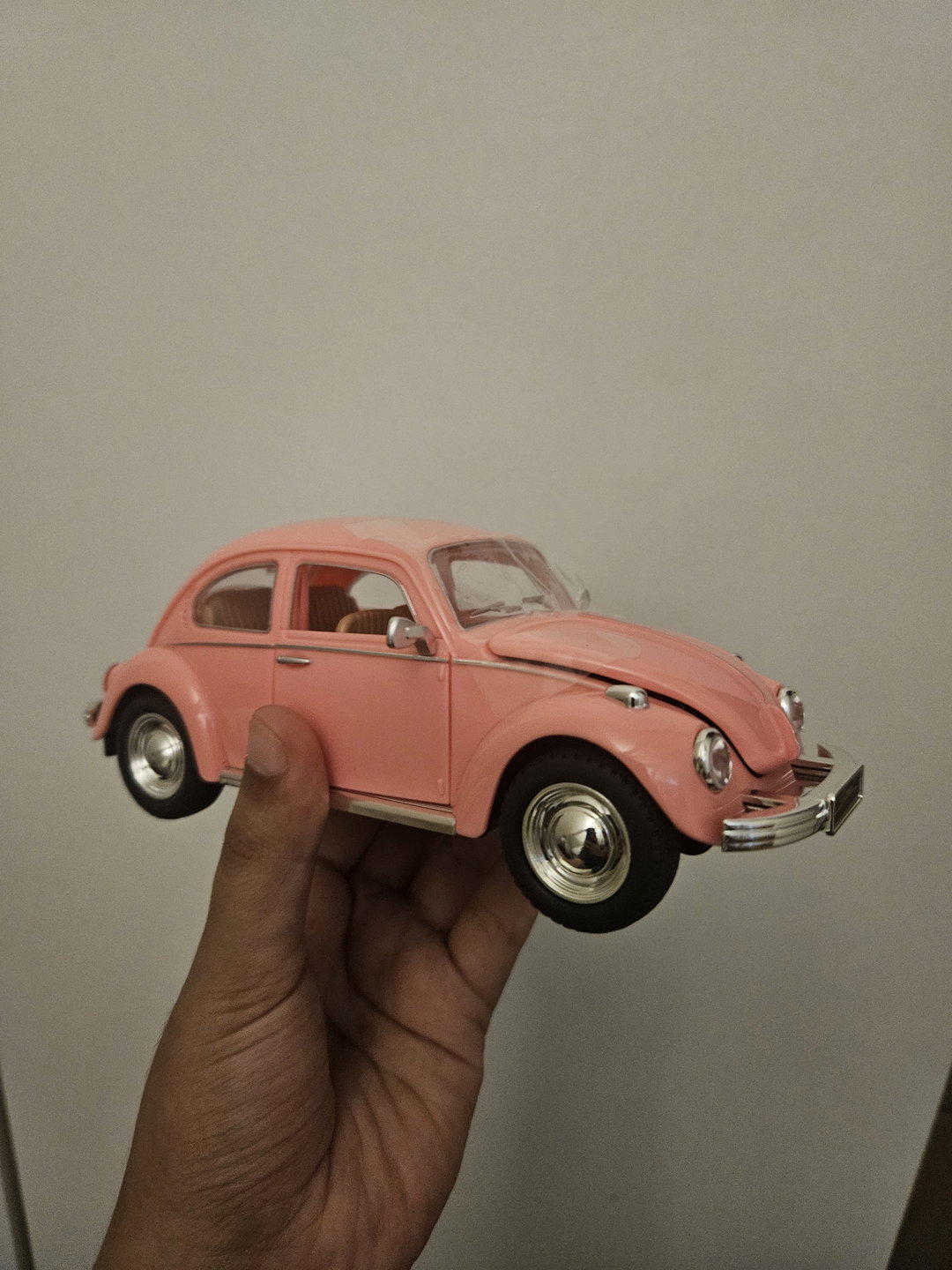 Light up pull back beetle with sound - pink