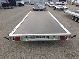Remolque para transporte de coches Temared Carplatform 6021S/3 – 3 ejes