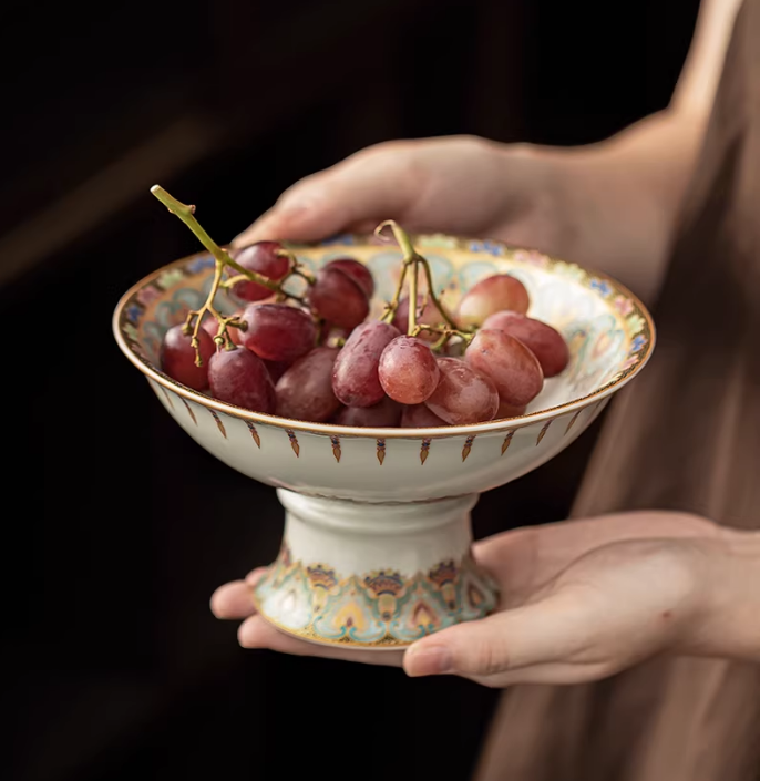 10400067 -  VINTAGE HIGH FOOTED FRUIT PLATE_1